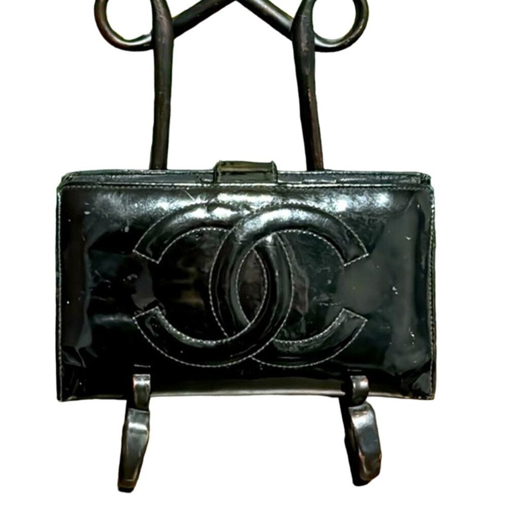 CHANEL CC Logo Long Wallet Black Patent Leather With Authentication Card